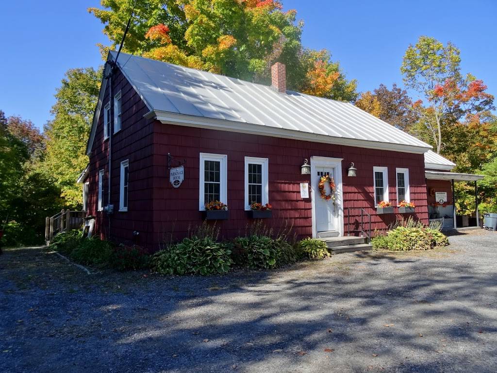 Parsonage House | restaurant | 276 Dunham Rd, Vassalboro, ME 04989, USA | 2074467721 OR +1 207-446-7721