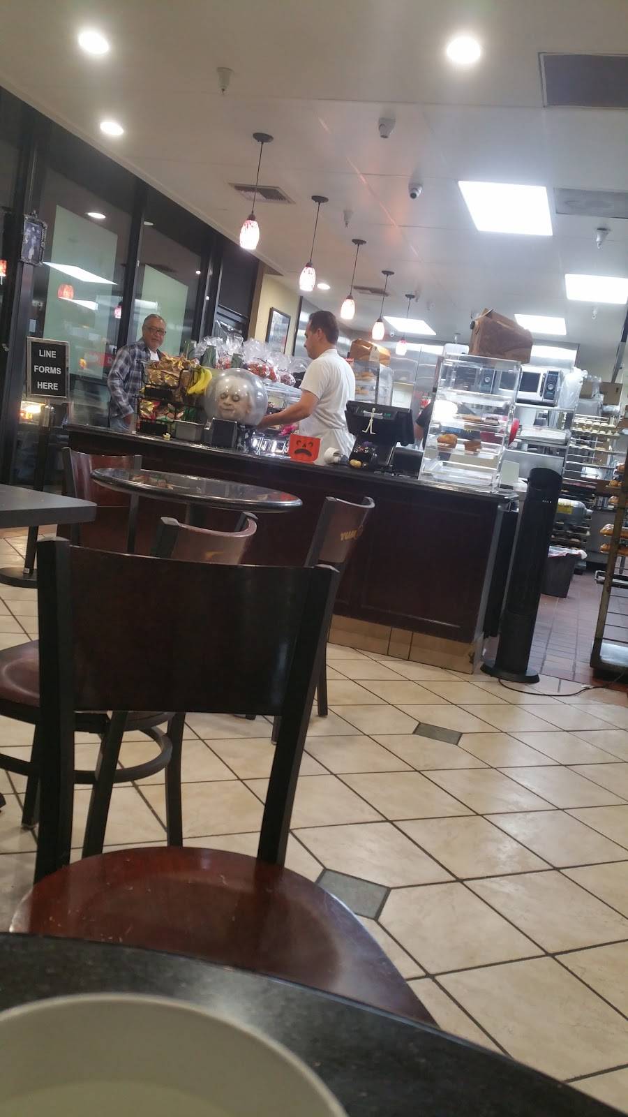 Yum Yum Donuts | cafe | 16530 Soledad Canyon Rd, Canyon Country, CA 91351, USA | 6612529992 OR +1 661-252-9992