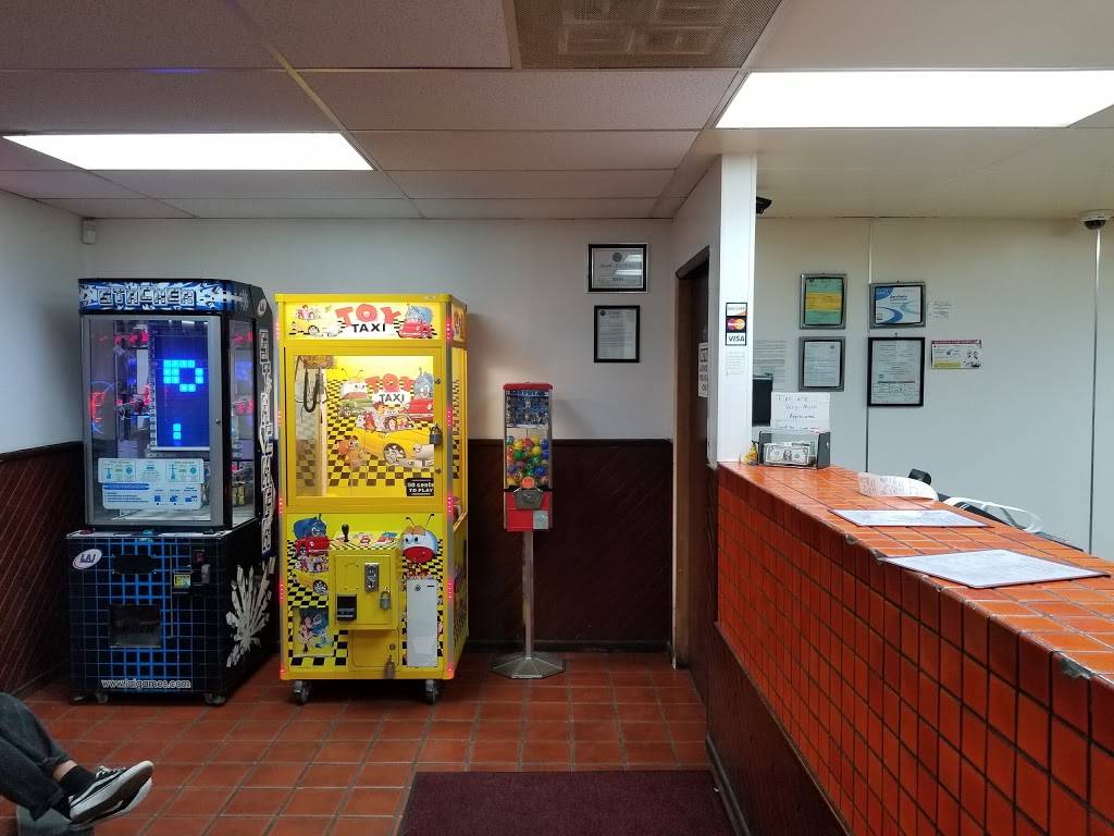 Valuetinas Pizza | meal delivery | 6476 Westminster Blvd, Westminster, CA 92683, USA | 7143792500 OR +1 714-379-2500