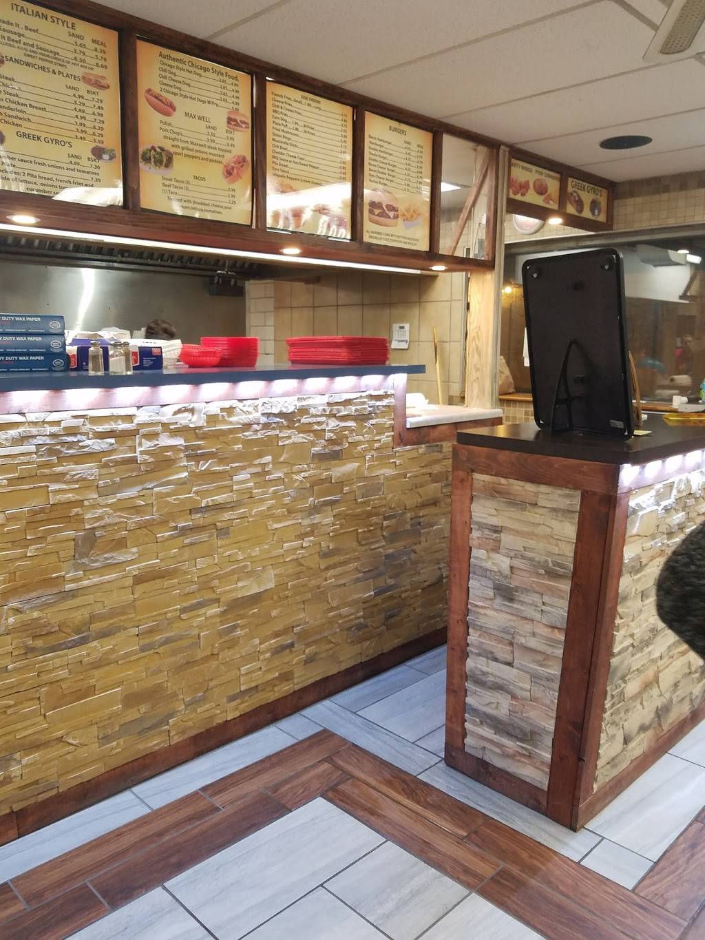 Mr Js | restaurant | 1803 Kishwaukee St, Rockford, IL 61104, USA | 8159628009 OR +1 815-962-8009