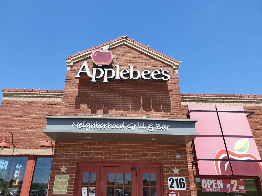 Applebees Grill + Bar | restaurant | 216 W Katherine P Raines Rd, Cleburne, TX 76033, USA | 8176453585 OR +1 817-645-3585