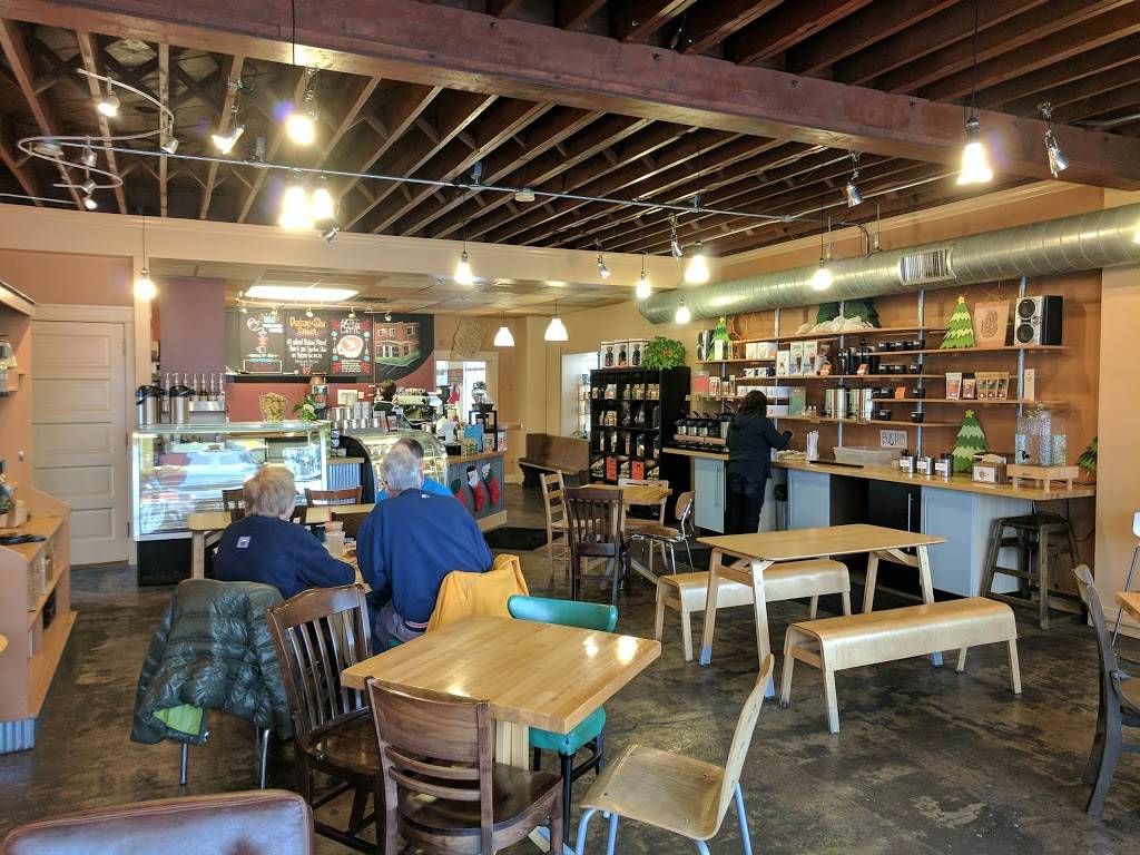 Joe Sippers Cafe | cafe | 114 S 4th St, Effingham, IL 62401, USA | 2173472233 OR +1 217-347-2233