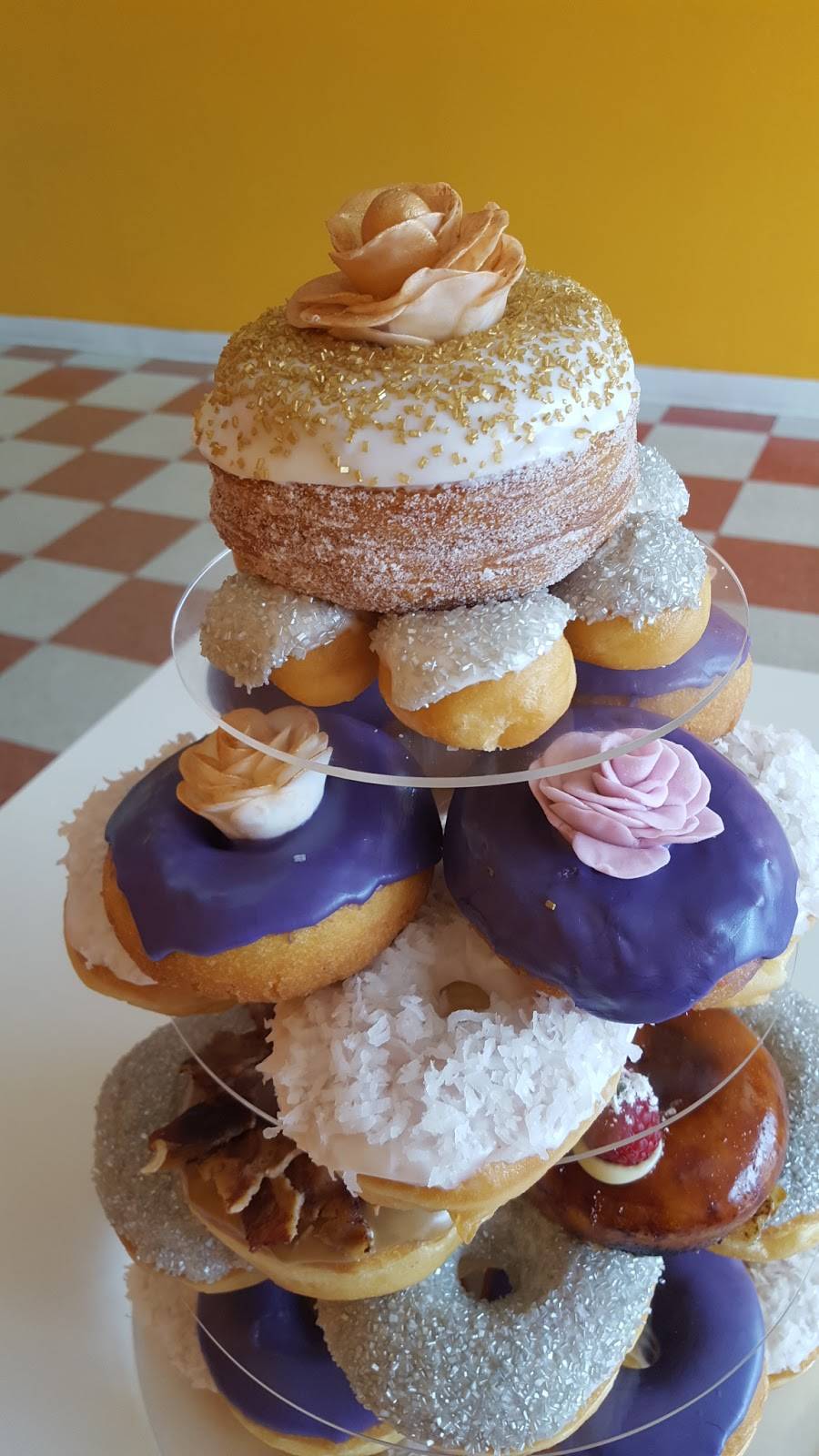 Jarams Donuts | bakery | 17459 Preston Rd, Dallas, TX 75252, USA | 9722487474 OR +1 972-248-7474