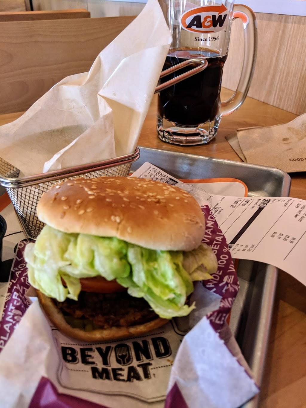 A&W Canada | restaurant | 183 Boul Hymus, Pointe-Claire, QC H9R 1E9, Canada | 5146935577 OR +1 514-693-5577