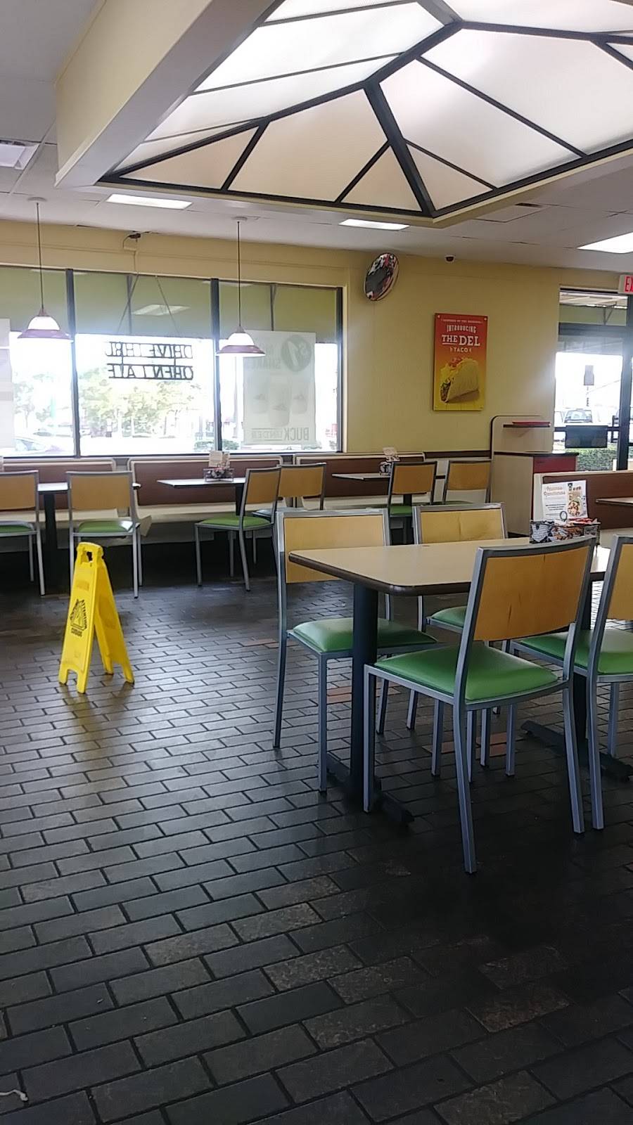Del Taco | meal takeaway | 770 W 2nd St, San Bernardino, CA 92410, USA | 9098851235 OR +1 909-885-1235