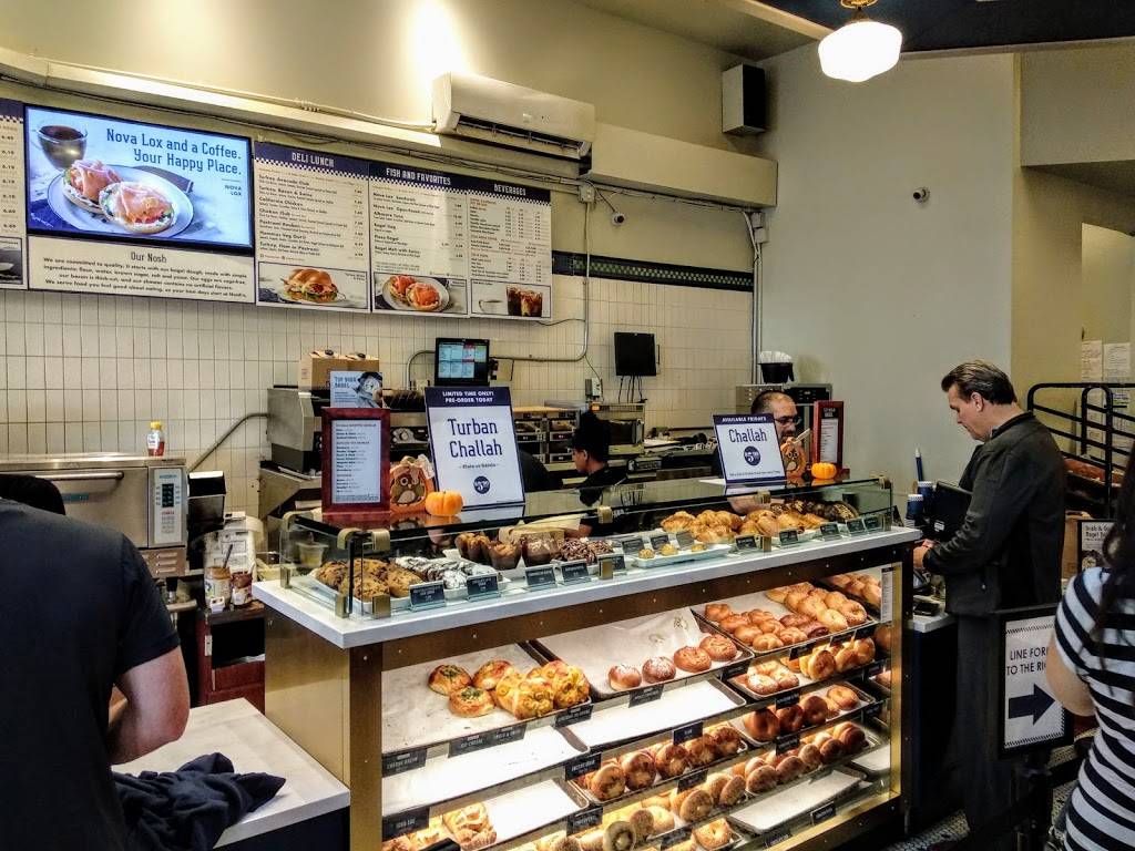 Noahs Bagels | cafe | 2075 Chestnut St, San Francisco, CA 94123, USA | 4157752910 OR +1 415-775-2910