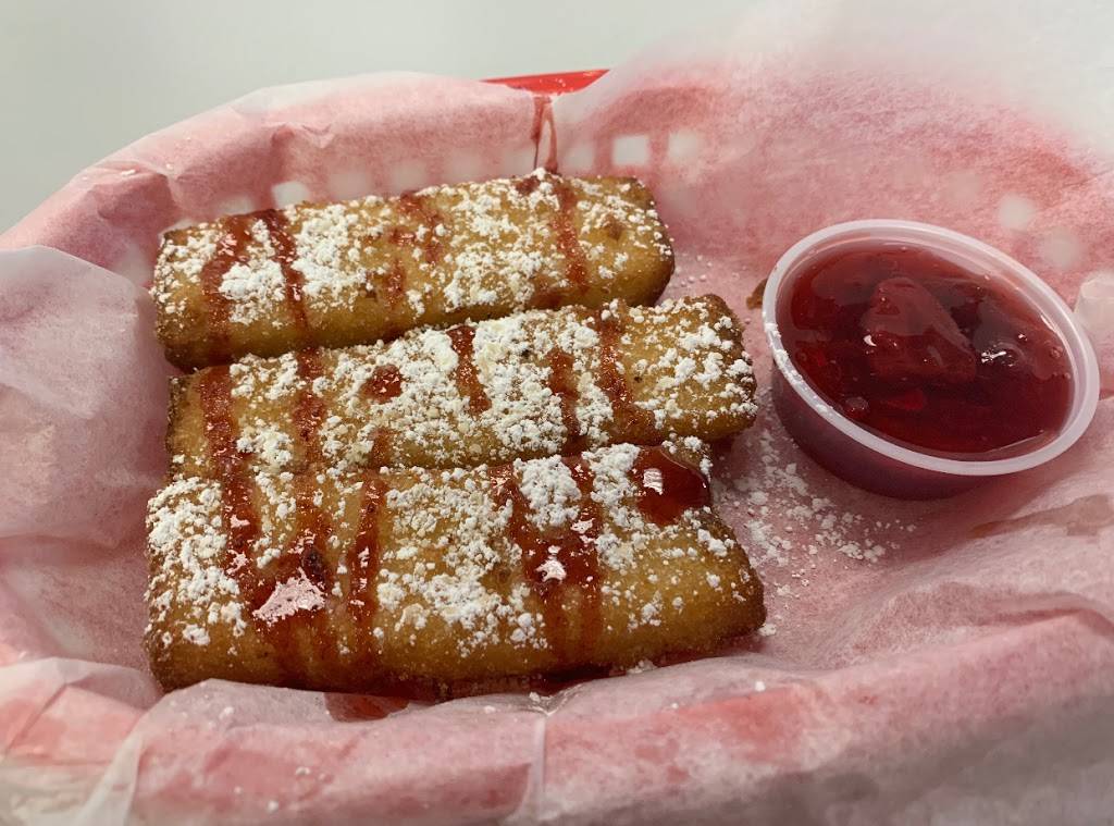 Dogs & Cream | restaurant | 2721 Douglas Ave, Racine, WI 53402, USA | 2626391364 OR +1 262-639-1364