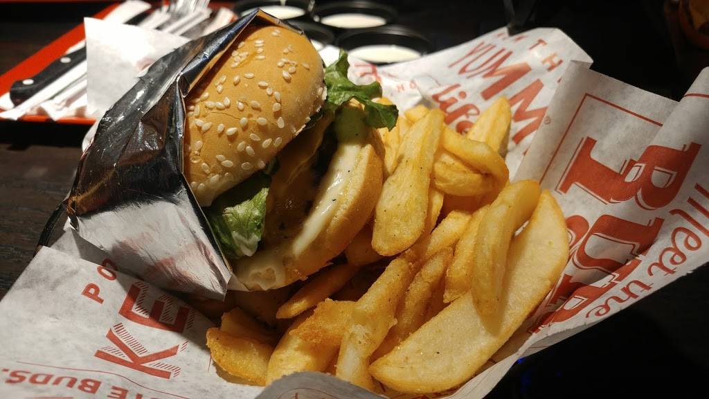 Red Robin Gourmet Burgers and Brews | restaurant | 2501 Presidio Vista Dr, Fort Worth, TX 76177, USA | 6822006014 OR +1 682-200-6014