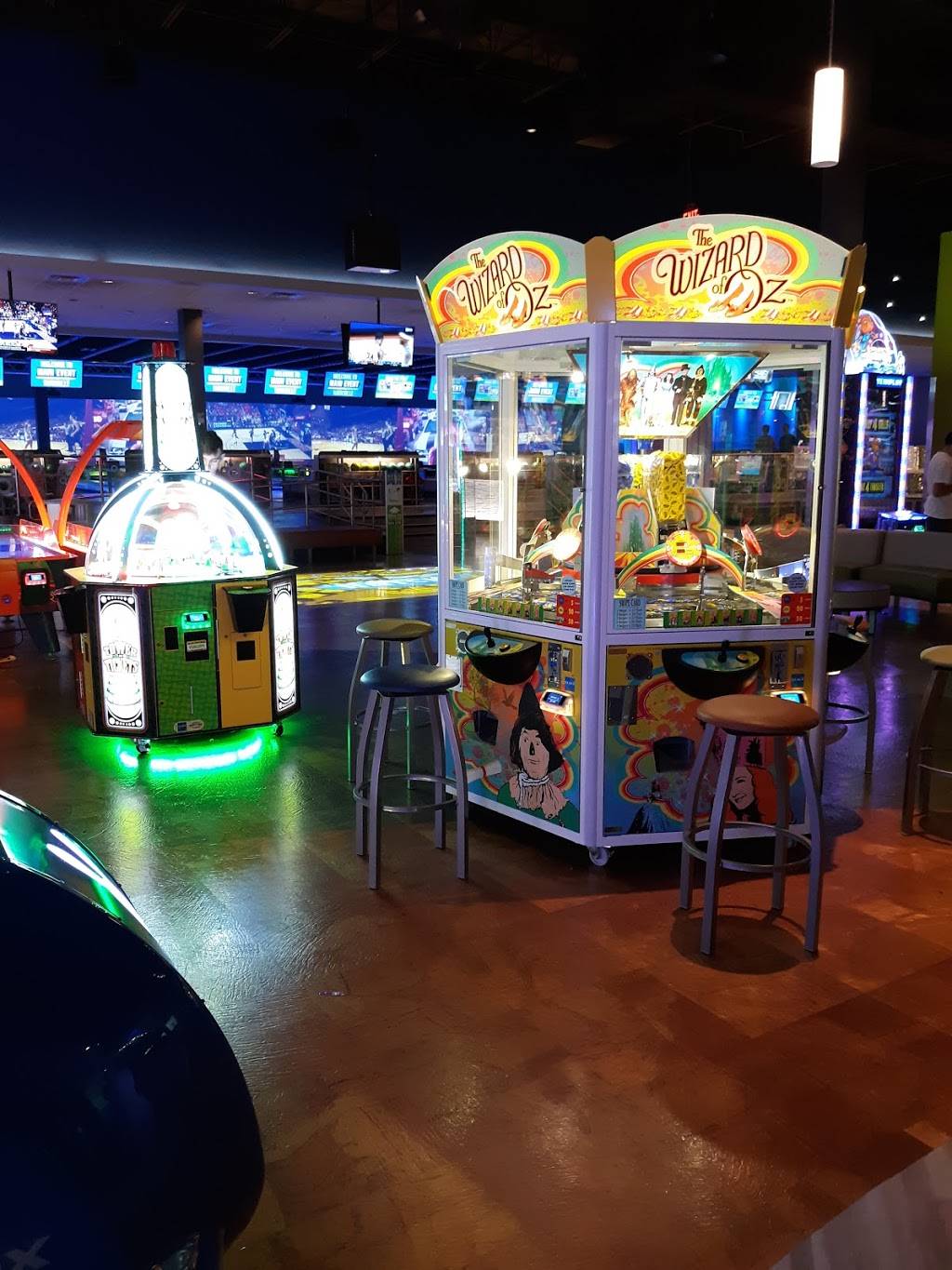 Main Event Knoxville | restaurant | 9081 Kingston Pike, Knoxville, TN 37923, USA | 8653515000 OR +1 865-351-5000