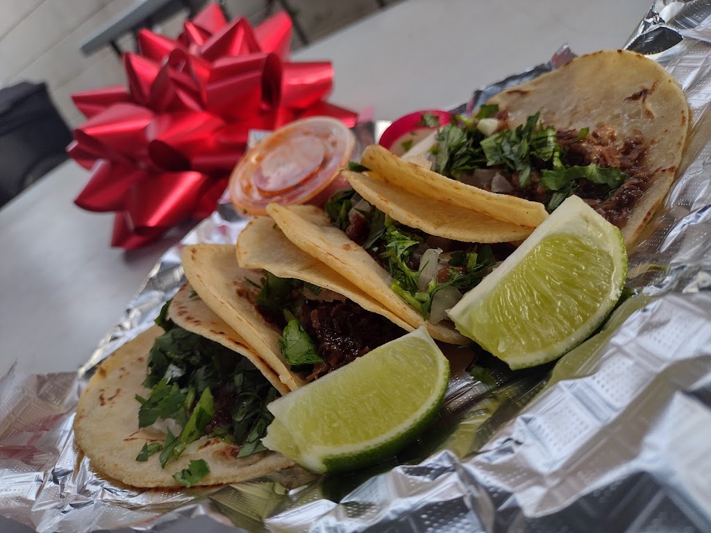 Pupuseria y taqueria Las Ramirez | restaurant | 15446 14th St, Dade City, FL 33523, USA | 3528078031 OR +1 352-807-8031