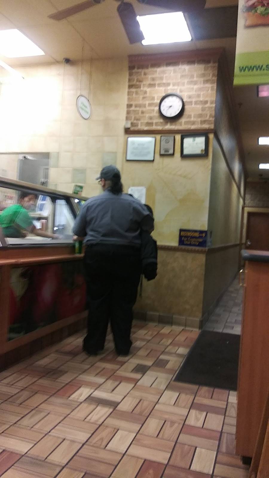 Subway | restaurant | 3782 N Blackstone Ave, Fresno, CA 93726, USA | 5592210104 OR +1 559-221-0104