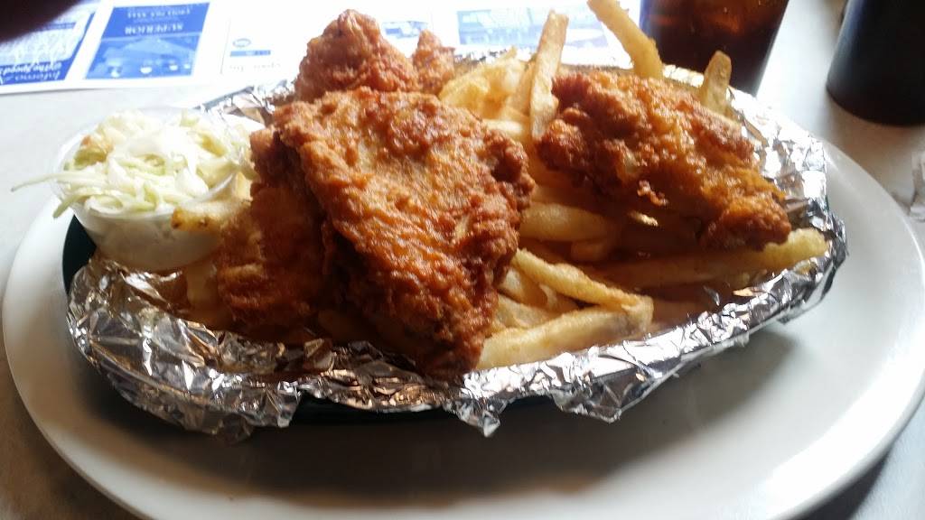 Patriots Diner | restaurant | 65 Founders Dr, Woonsocket, RI 02895, USA | 4017656900 OR +1 401-765-6900