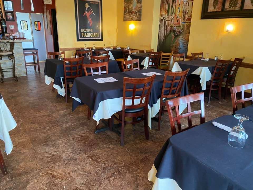 Pizza Pazzo | restaurant | 1035 Johnnie Dodds Blvd Ste B6, Mt Pleasant, SC 29464, USA | 8439728722 OR +1 843-972-8722