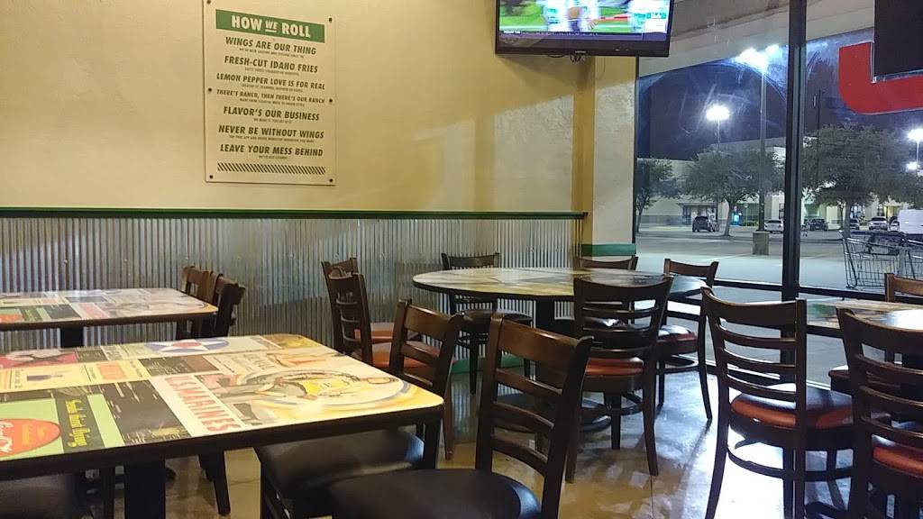 Wingstop | restaurant | 1425 Wirt Rd, Houston, TX 77055, USA | 7134649464 OR +1 713-464-9464