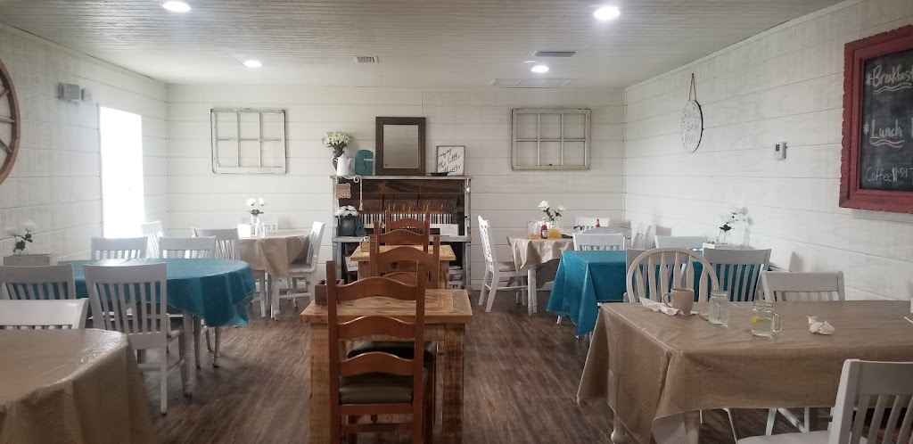 The Farmhouse Restaurant | restaurant | 3445 US-90, Lake City, FL 32055, USA | 3869849124 OR +1 386-984-9124