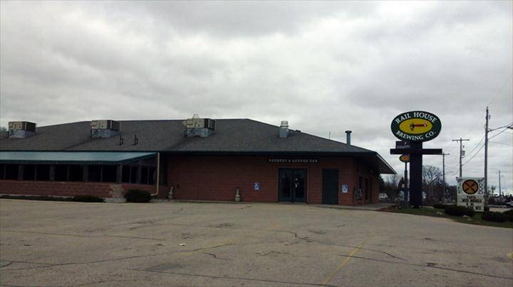 Rail House Restaurant & Brewpub | restaurant | 2029 Old Peshtigo Rd, Marinette, WI 54143, USA | 7157324646 OR +1 715-732-4646