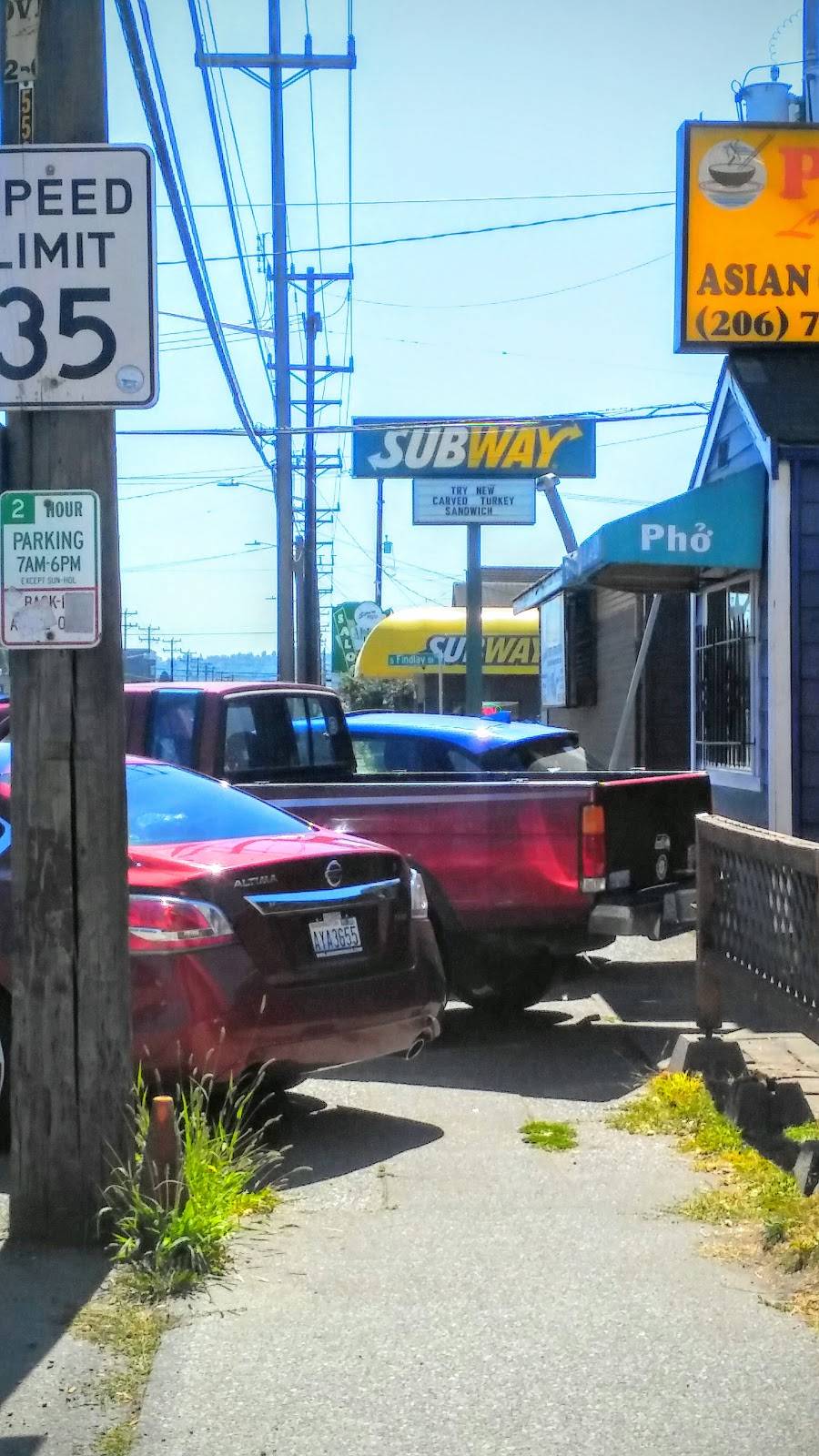 Subway | meal takeaway | 5603 4th Ave S, Seattle, WA 98108, USA | 2067624110 OR +1 206-762-4110