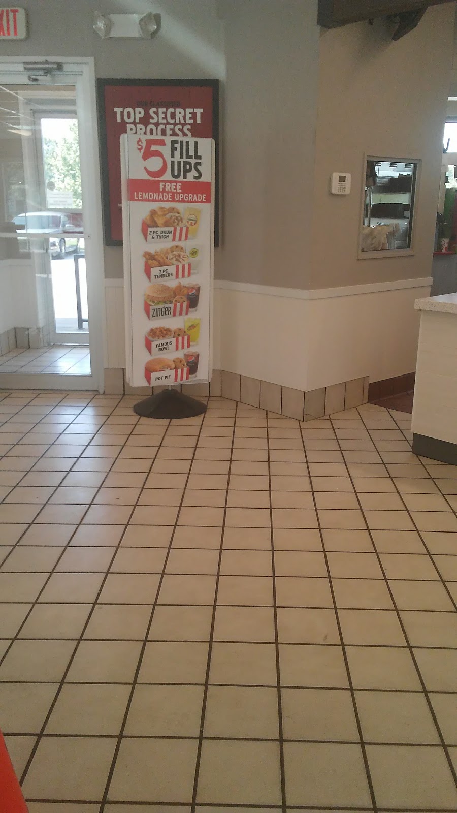 KFC | restaurant | 2017 N Hazel St, Hope, AR 71801, USA | 8707778677 OR +1 870-777-8677