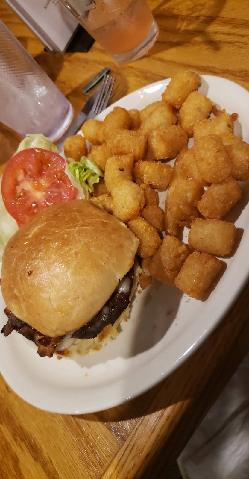 Paddys Pub & Grill | restaurant | 66 Broadway Mall, Hornell, NY 14843, USA | 6073241960 OR +1 607-324-1960