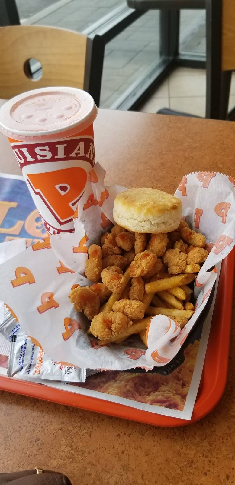 Popeyes Louisiana Kitchen | restaurant | 8310 Astoria Blvd, East Elmhurst, NY 11370, USA | 7182056024 OR +1 718-205-6024