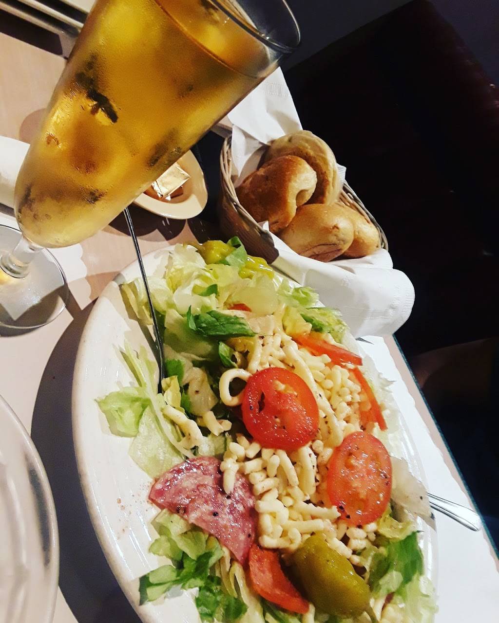 Chi-Chis Pizza | restaurant | 27117 Sierra Hwy, Canyon Country, CA 91351, USA | 6612524405 OR +1 661-252-4405