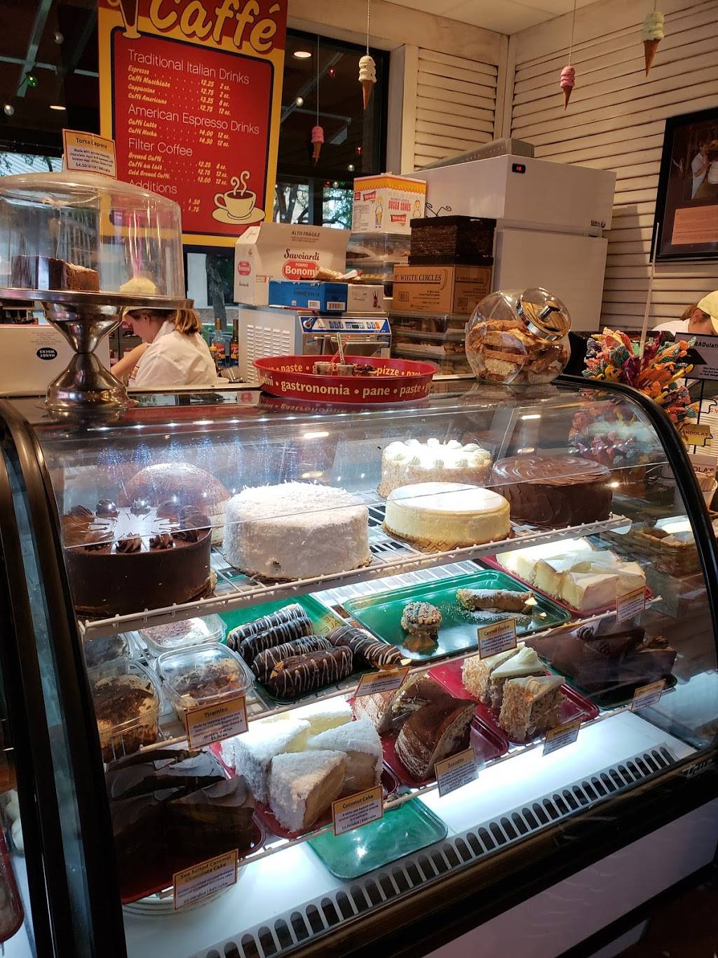 Mandolas Italian Kitchen | restaurant | 12100 W Parmer Ln ste 200, Cedar Park, TX 78613, USA | 5128791450 OR +1 512-879-1450