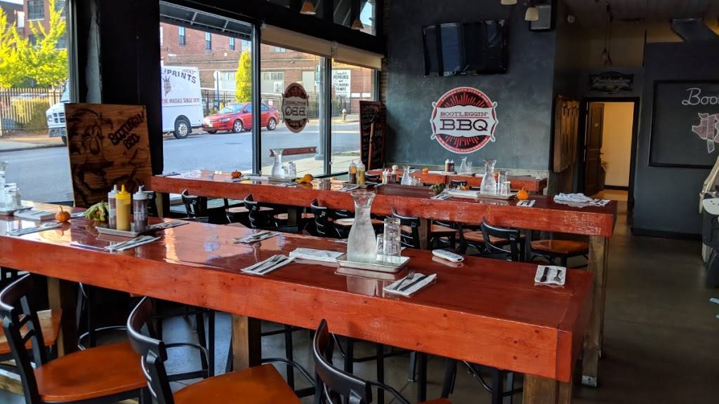 Bootleggin BBQ Tavern | restaurant | 1933 Washington Ave, St. Louis, MO 63103, USA | 3142415999 OR +1 314-241-5999