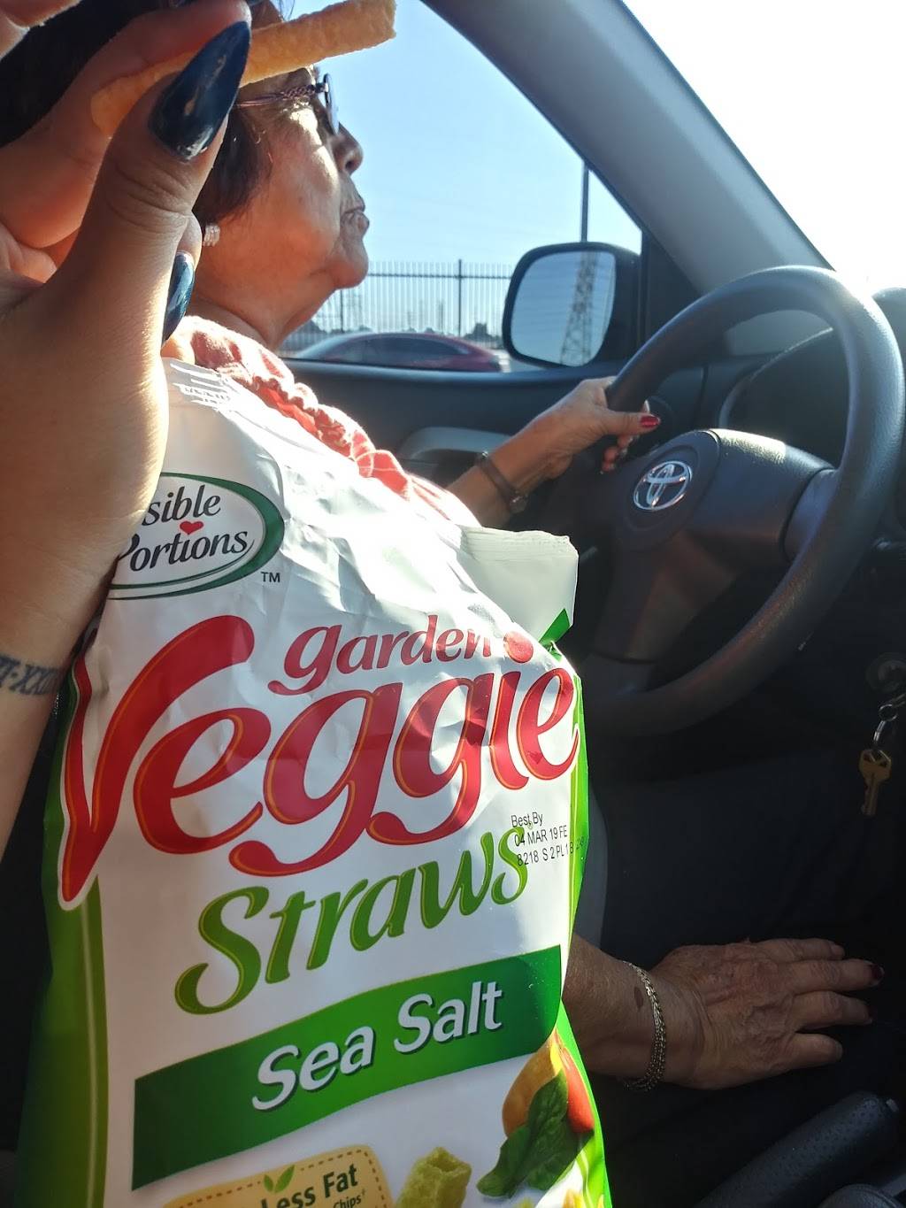 Subway Restaurants | restaurant | 3522 Tweedy Blvd, South Gate, CA 90280, USA | 3235636600 OR +1 323-563-6600