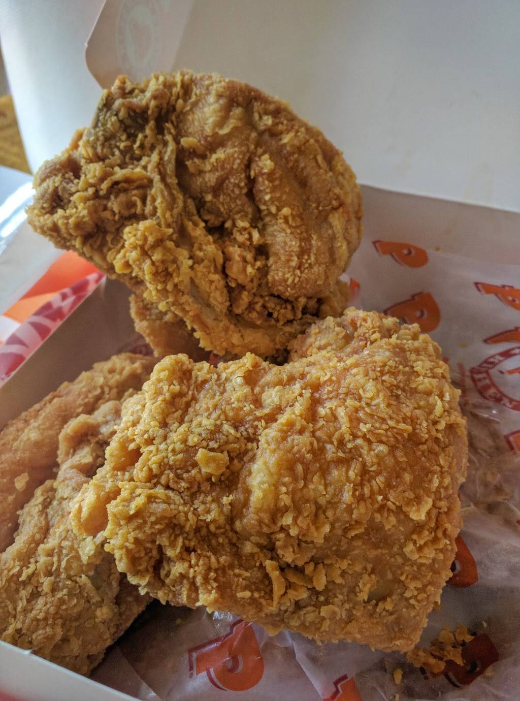 Popeyes Louisiana Kitchen | restaurant | 269 Queen St E, Brampton, ON L6W 2C2, Canada | 9054552400 OR +1 905-455-2400