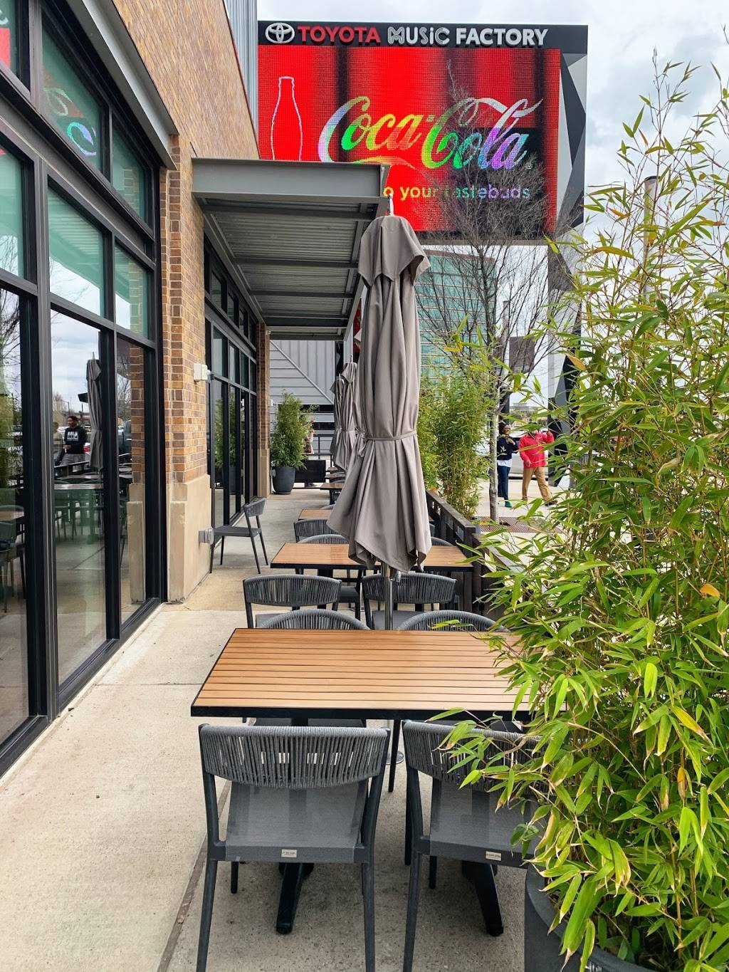 The Blue Fish at Toyota Music Factory | restaurant | 320 West Las Colinas Boulevard #110, Irving, TX 75039, USA | 4694823474 OR +1 469-482-3474