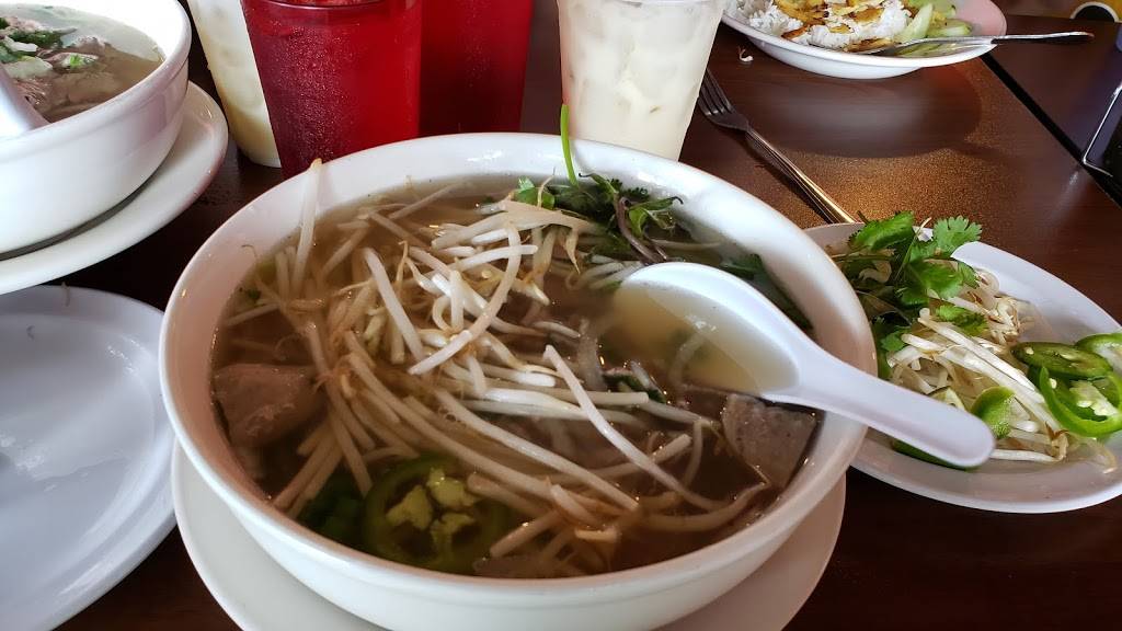 Vina Vietnamese Street Food | restaurant | 4230 N Oracle Rd, Tucson, AZ 85705, USA | 5202707779 OR +1 520-270-7779