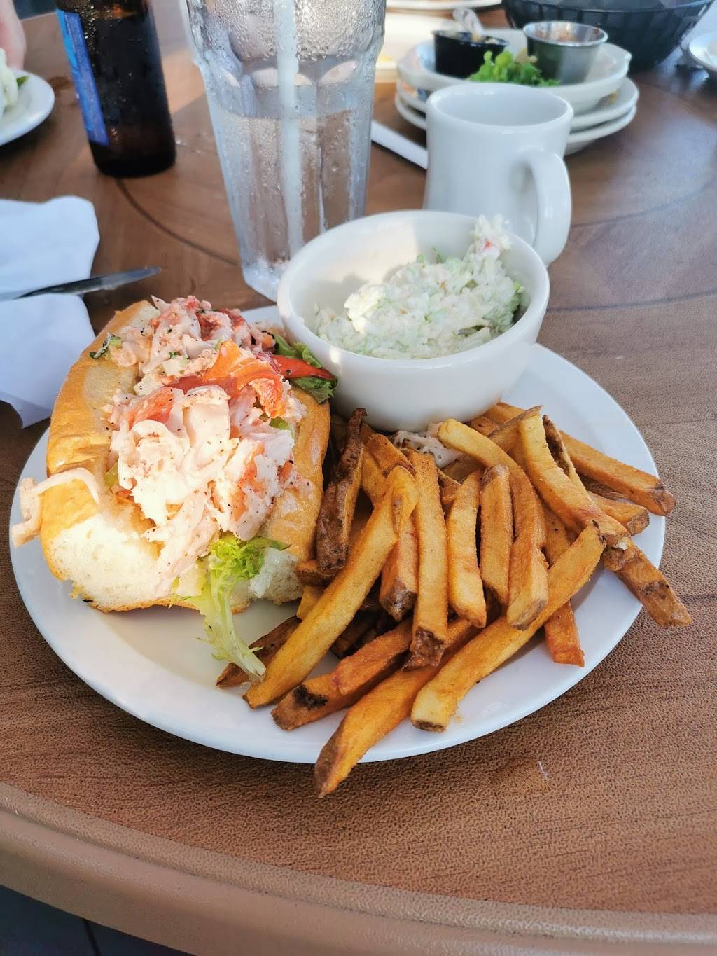 Lake Fx Grill | restaurant | 3136 Military St, Port Huron, MI 48060, USA | 8104799529 OR +1 810-479-9529