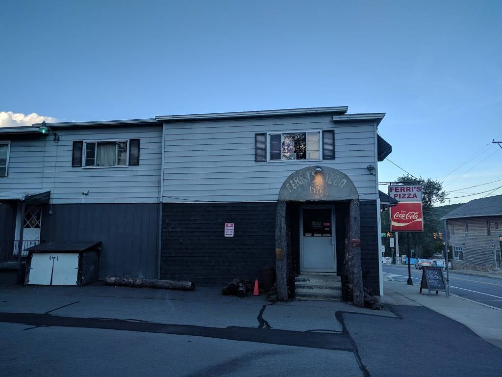 Ferris Pizza | restaurant | 106 Church St, Moscow, PA 18444, USA | 5708423130 OR +1 570-842-3130