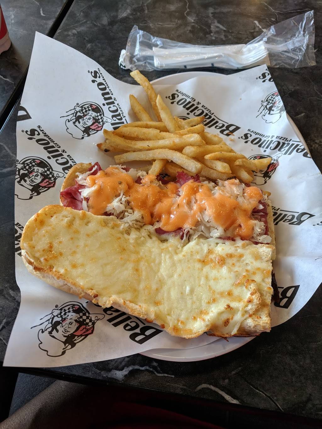 Bellacinos | restaurant | 11249 St Charles Rock Rd, Bridgeton, MO 63044, USA | 3147365055 OR +1 314-736-5055