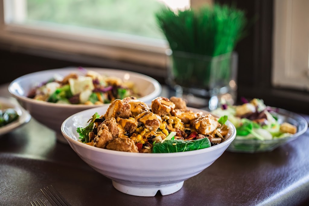 The Farmhouse | restaurant | 407 S Van Buren St, Abilene, KS 67410, USA | 7852637995 OR +1 785-263-7995