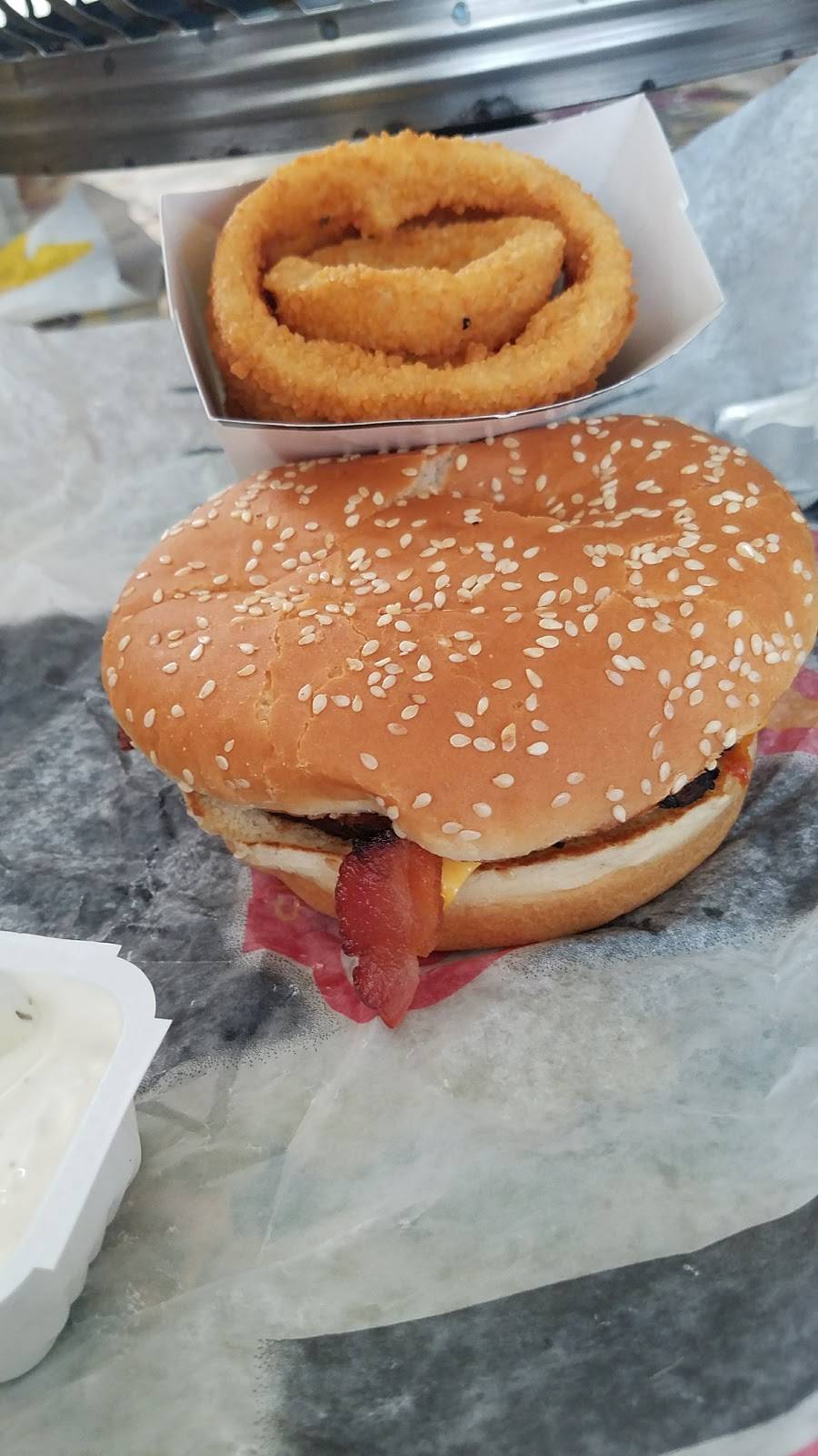 Carls Jr. | restaurant | 69 W Nuevo Rd, Perris, CA 92571, USA | 9519433266 OR +1 951-943-3266