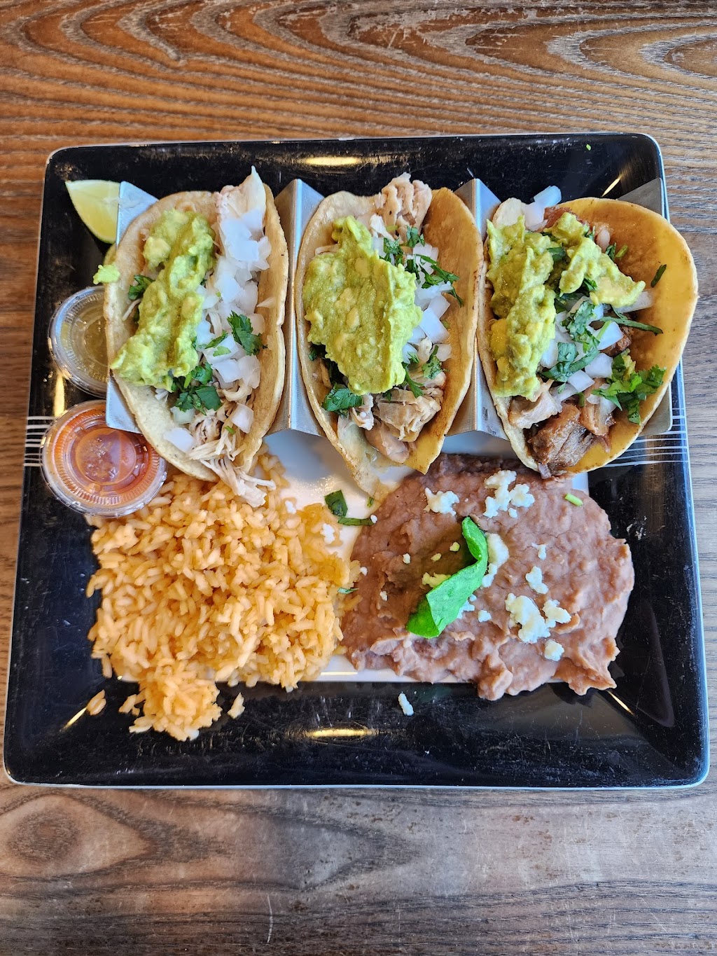 Los Chilaquiles | restaurant | 1985 National Ave #1115, San Diego, CA 92113, USA | 6197954271 OR +1 619-795-4271