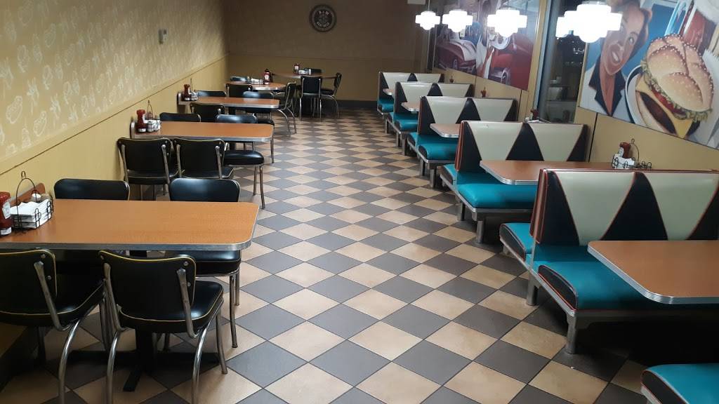 Long John Silvers / A&W | restaurant | 1208 Charleston Ave, Mattoon, IL 61938, USA | 2172355354 OR +1 217-235-5354