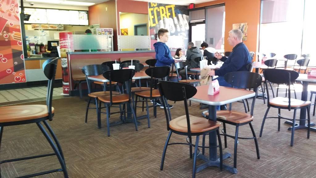 Jack in the Box | restaurant | 695 Fairview Rd, Simpsonville, SC 29680, USA | 8649631841 OR +1 864-963-1841