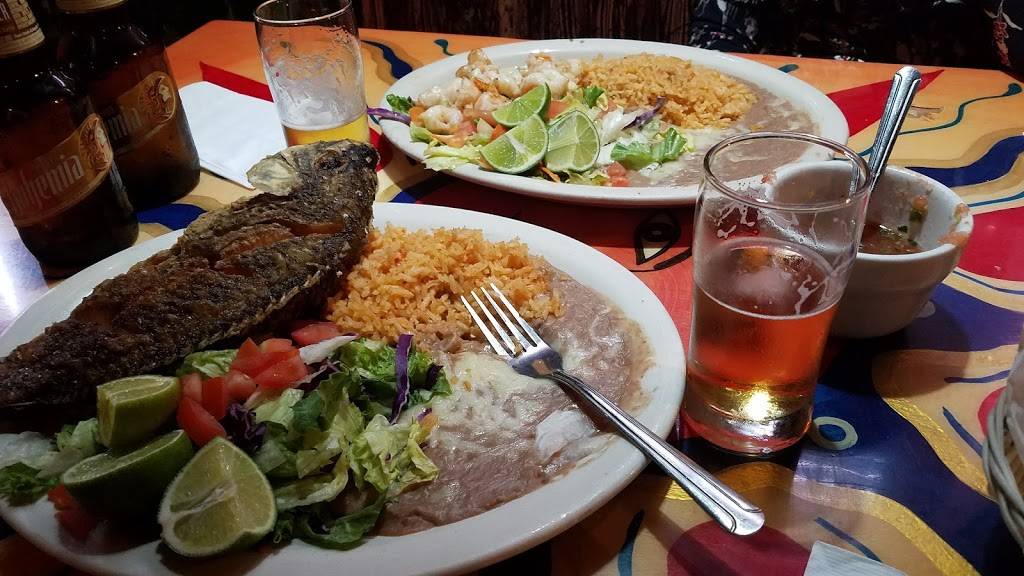 La Barca | restaurant | 2414 Vermont Ave, Los Angeles, CA 90007, USA | 3237356567 OR +1 323-735-6567