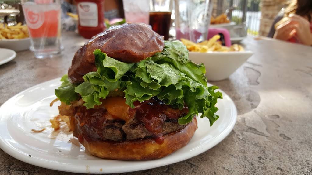 Granite City Food & Brewery | restaurant | 230 Conference Center Dr, East Peoria, IL 61611, USA | 3096998080 OR +1 309-699-8080