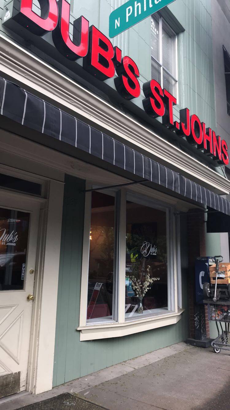 Dubs St. Johns | restaurant | 8727 N Lombard St, Portland, OR 97203, USA | 5039988230 OR +1 503-998-8230