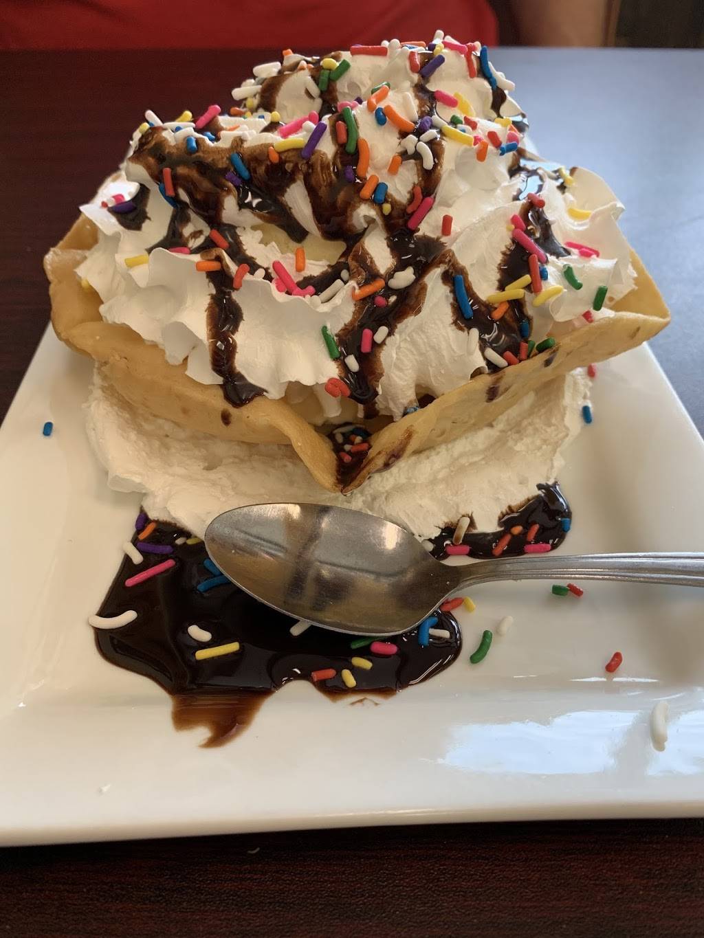 El Taco Feliz Restaurant & Bar | restaurant | 2014 North Rd SE, Warren, OH 44484, USA | 3303499007 OR +1 330-349-9007