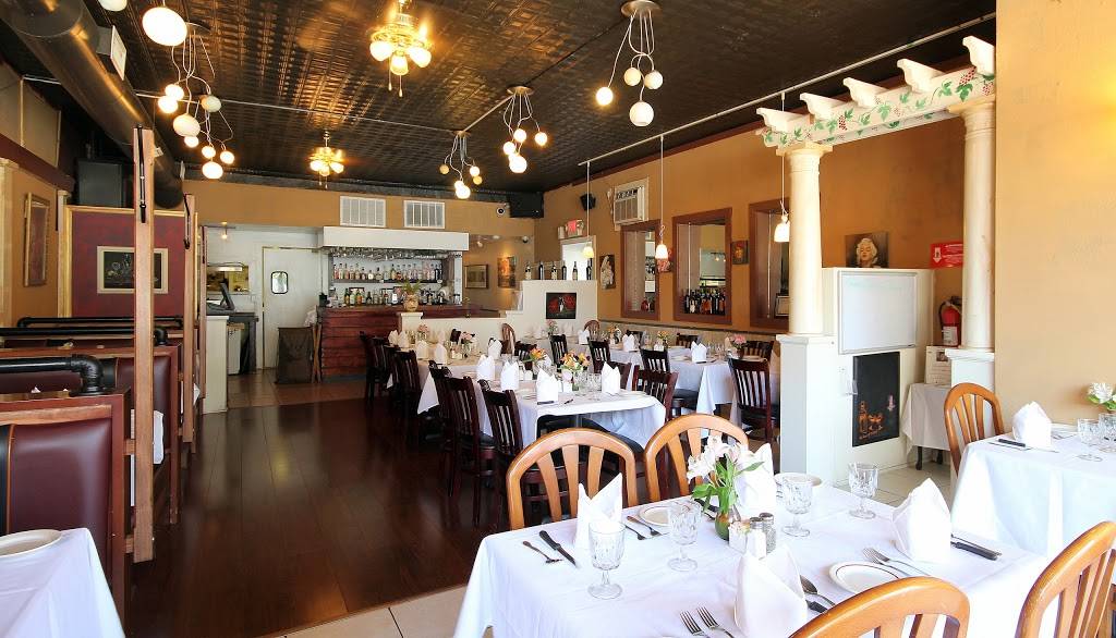 Andrades International Restaurant | restaurant | 7 Bollingbrook St, Petersburg, VA 23803, USA | 8047220344 OR +1 804-722-0344