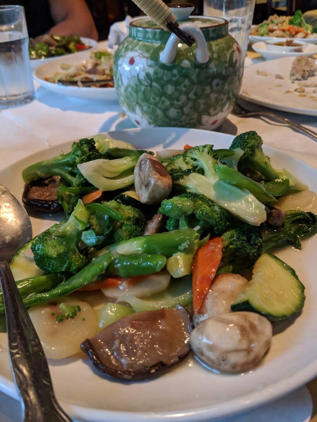 Lily Kai Chinese Cuisine | restaurant | 3100 Lakeville Hwy H, Petaluma, CA 94954, USA | 7077821132 OR +1 707-782-1132