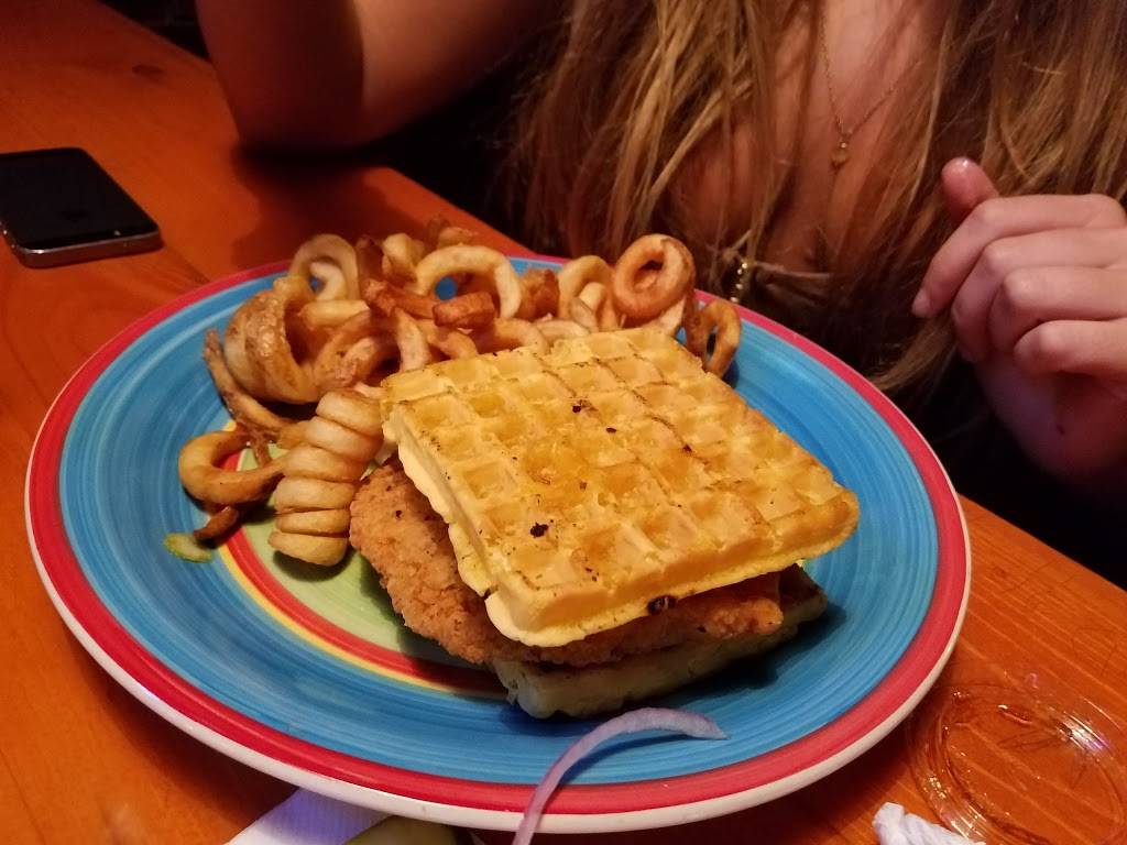 Charlie Horse Restaurant & Lounge | restaurant | 2426 E Silver Springs Blvd, Ocala, FL 34470, USA | 3526224050 OR +1 352-622-4050