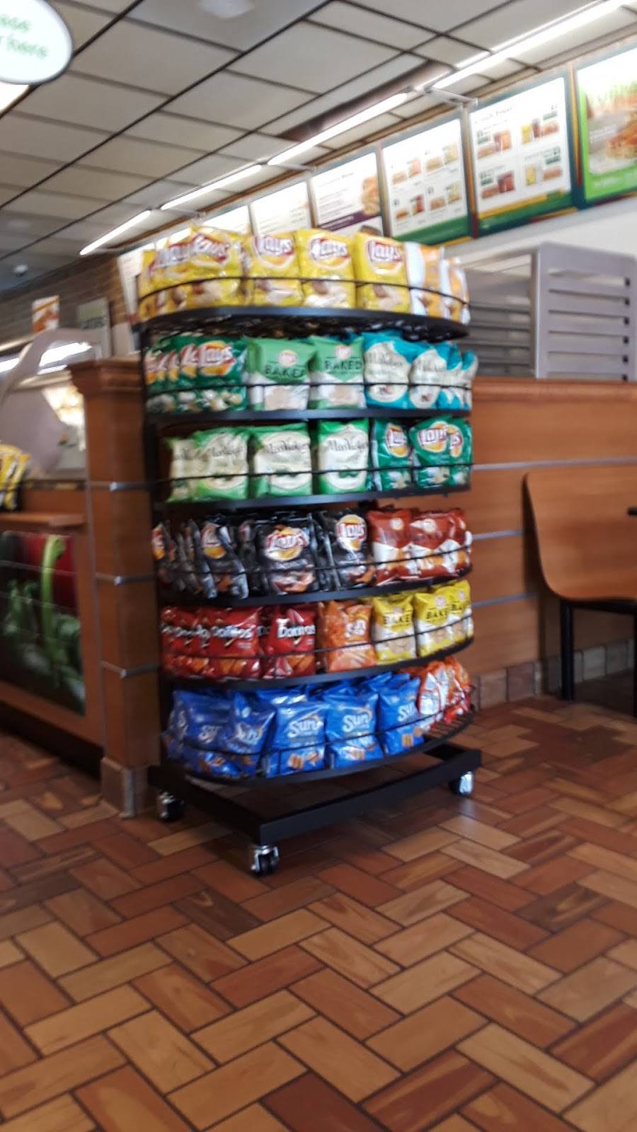 Subway Restaurants | restaurant | 4775 W Panther Creek, Village Square Suite 450, The Woodlands, TX 77381, USA | 2813673891 OR +1 281-367-3891