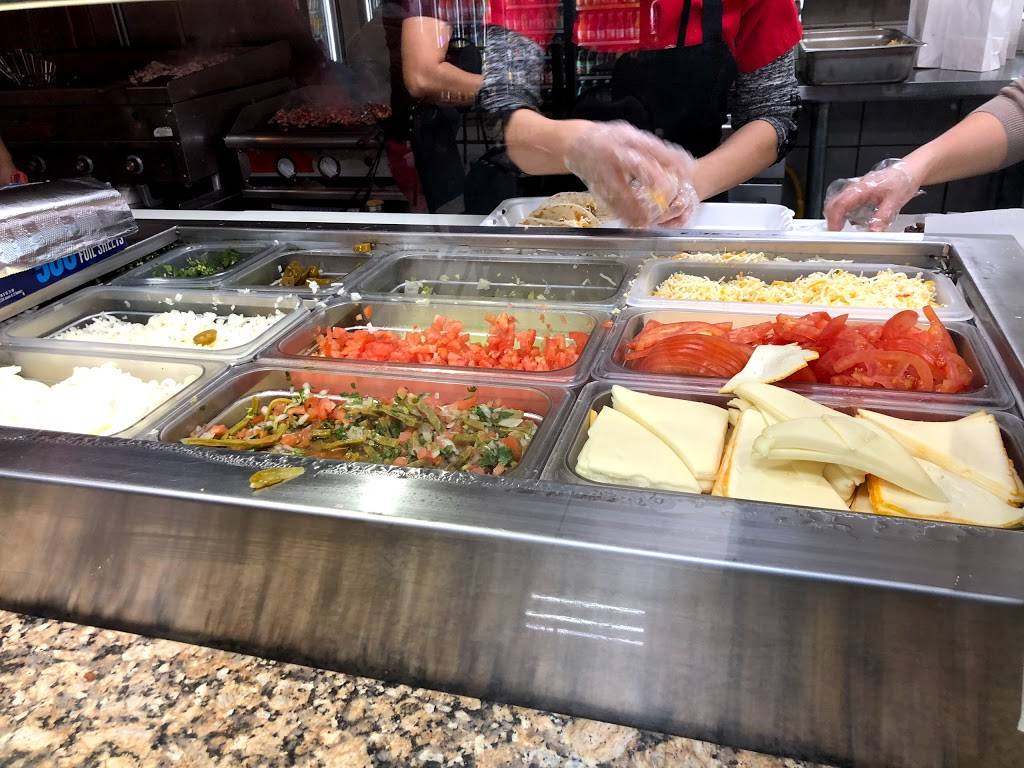 Las Cazuelas Detroit Location | restaurant | 4000 Livernois, Detroit, MI 48210, USA | 3133611100 OR +1 313-361-1100