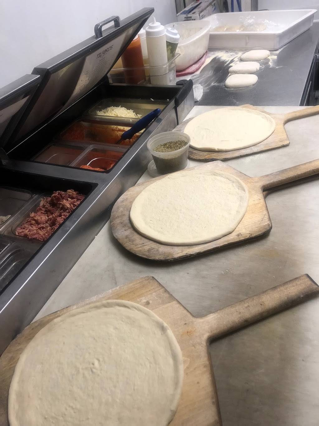 Tilfords Wood Fired Pizza | restaurant | 2107 Kinney Ave, Austin, TX 78704, USA | 5129427670 OR +1 512-942-7670