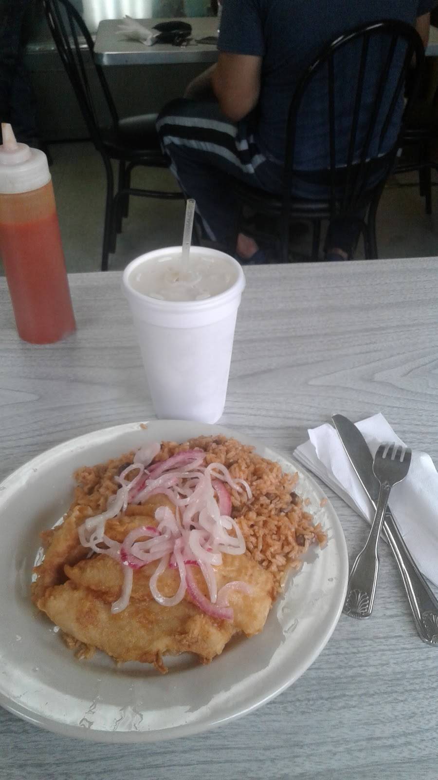 Danias Restaurant | restaurant | 423 Orange St, Newark, NJ 07107, USA | 9734827917 OR +1 973-482-7917